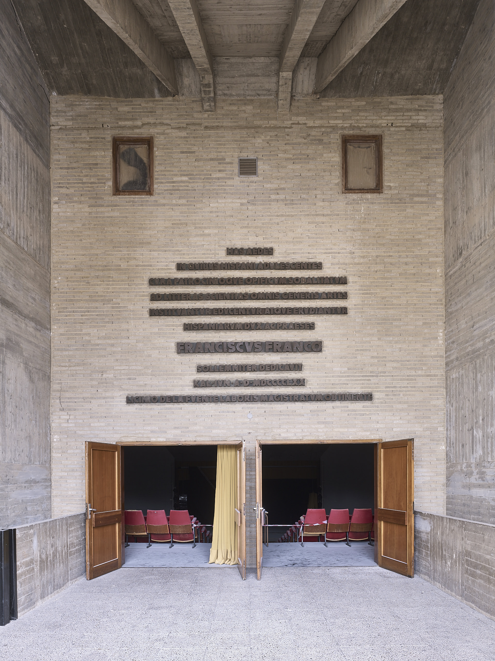 Universidad Laboral Cheste